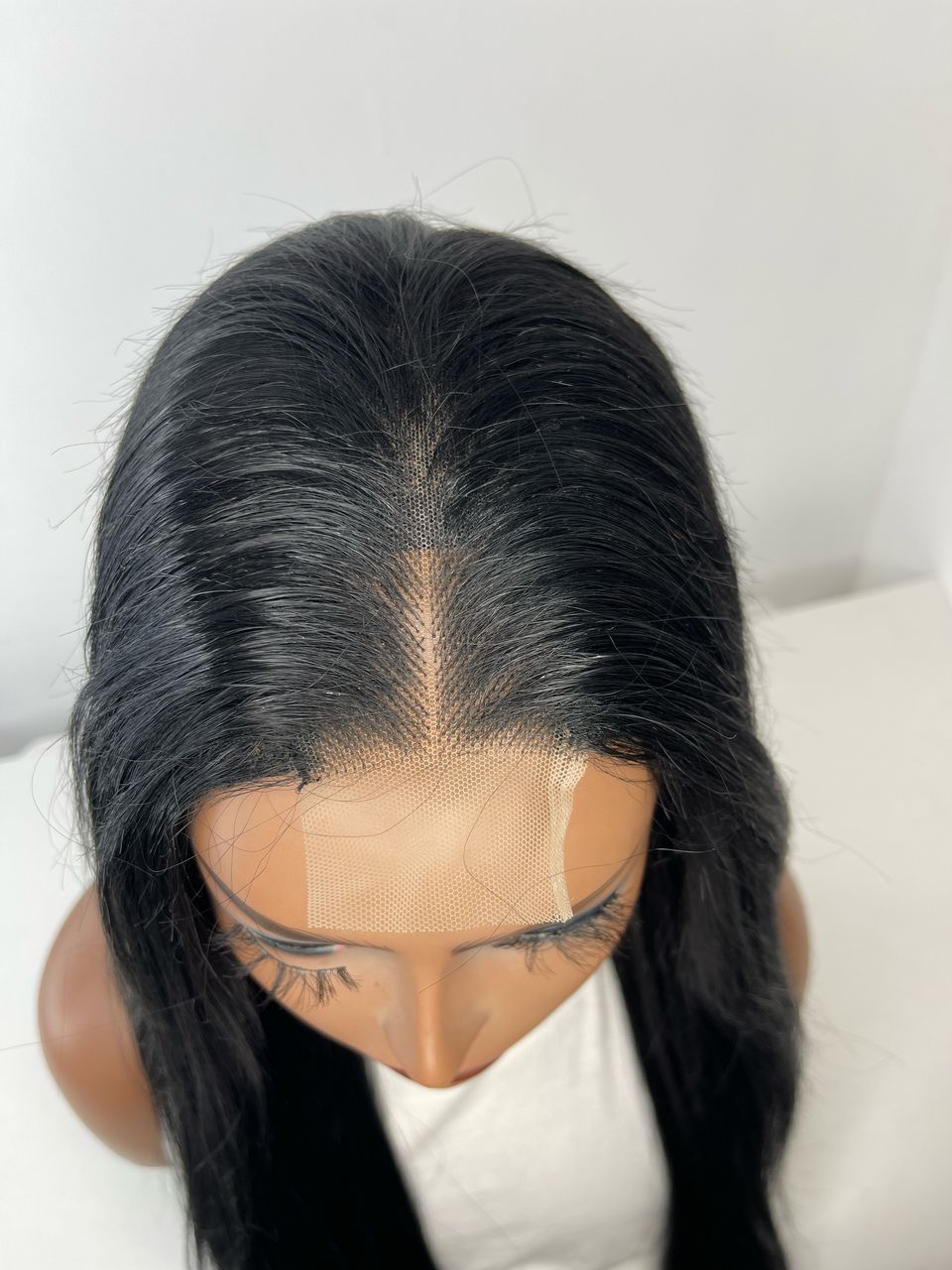 18" Sleek Straight High Heat Fibre Wig - Image 2