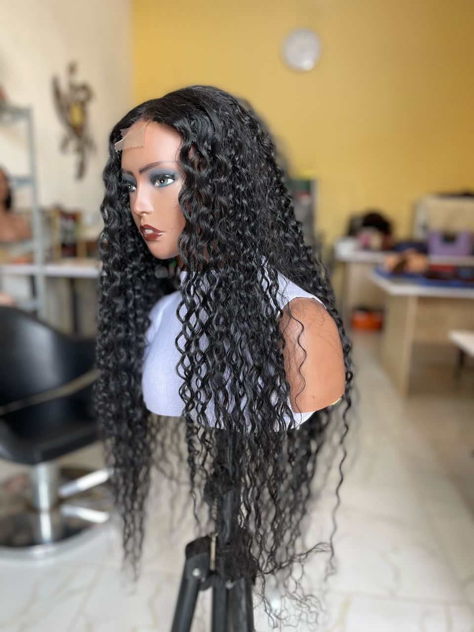 30" Deep Wave Fibre Wig - Image 2